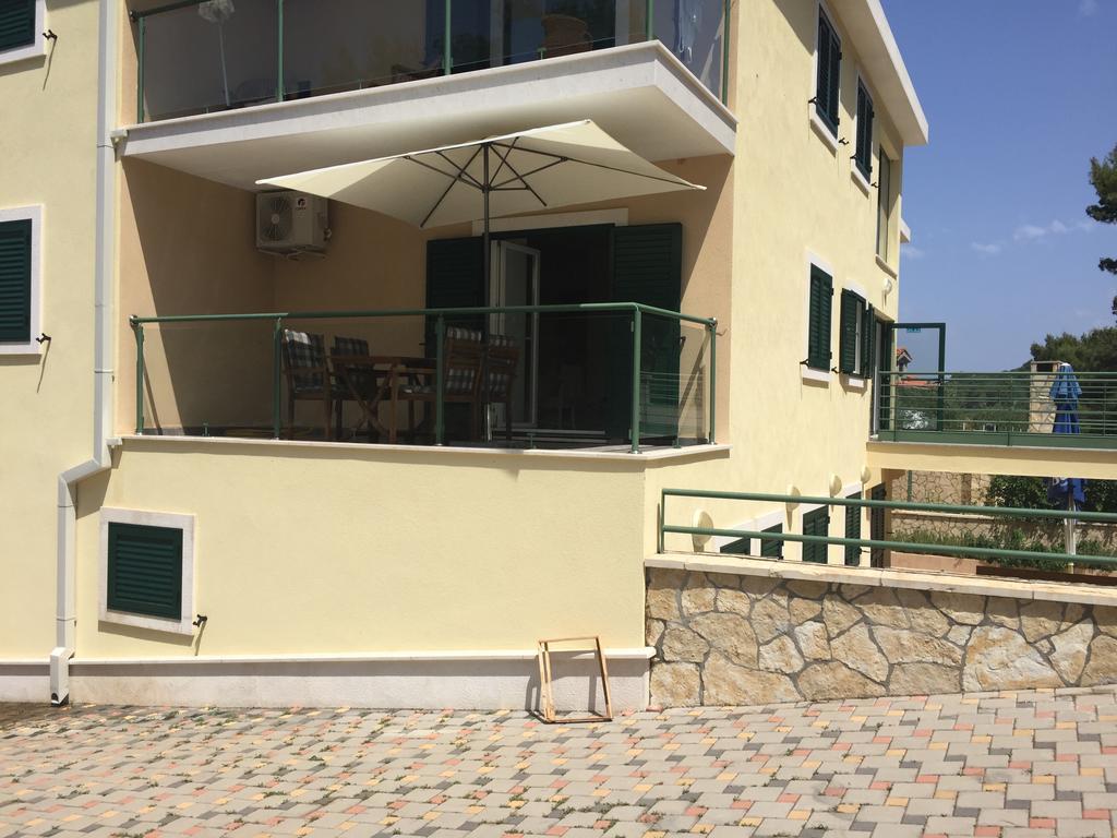 Apartment Maestral Rogac Luaran gambar