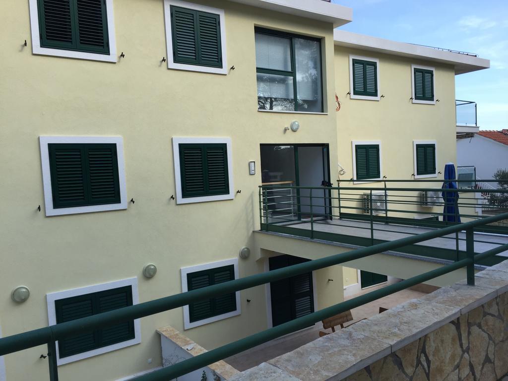 Apartment Maestral Rogac Luaran gambar