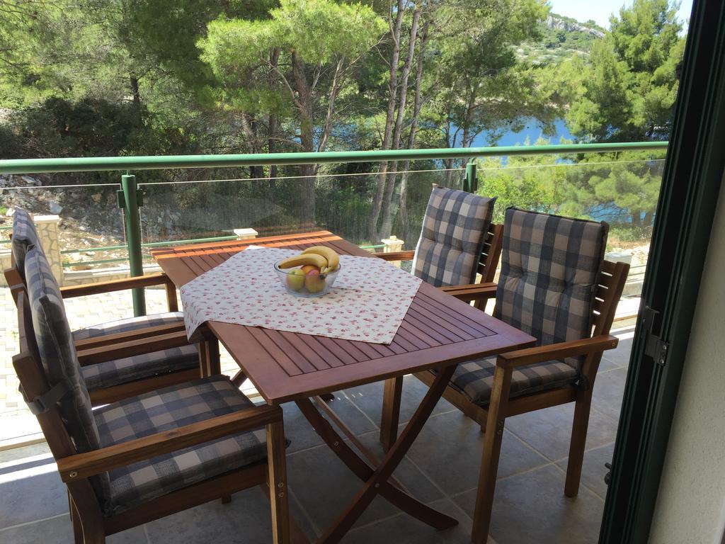 Apartment Maestral Rogac Luaran gambar